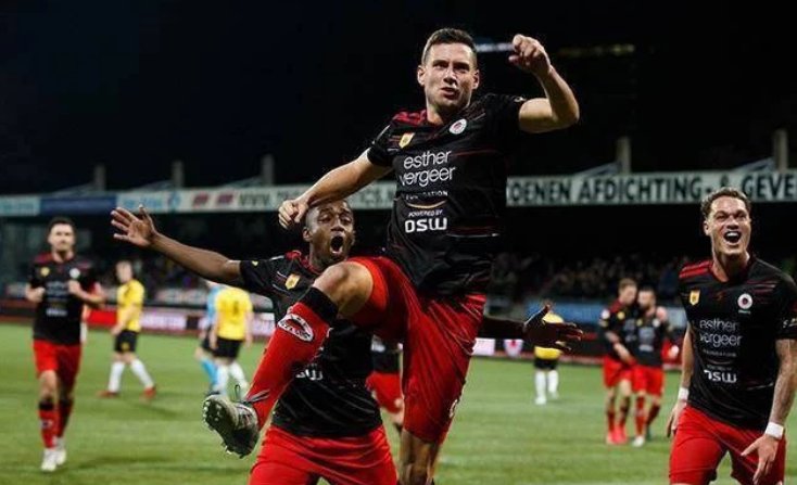 球到达罚球 球到达罚球